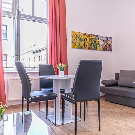 6 Min To Amusement Park - Economy Rooms In Shared Apartment Vienna Exterior photo