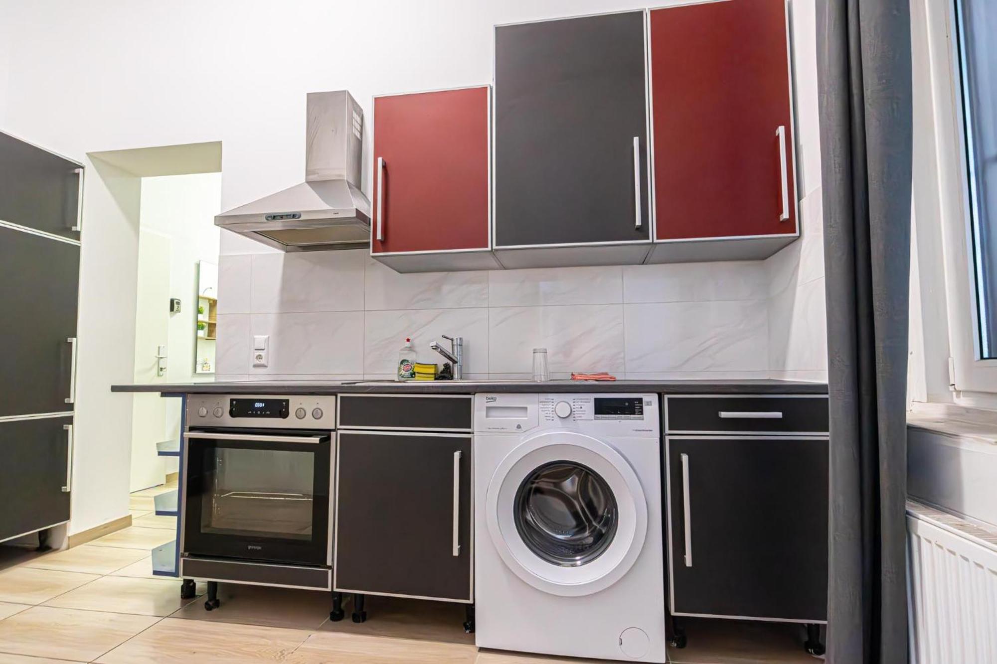 6 Min To Amusement Park - Economy Rooms In Shared Apartment Vienna Exterior photo