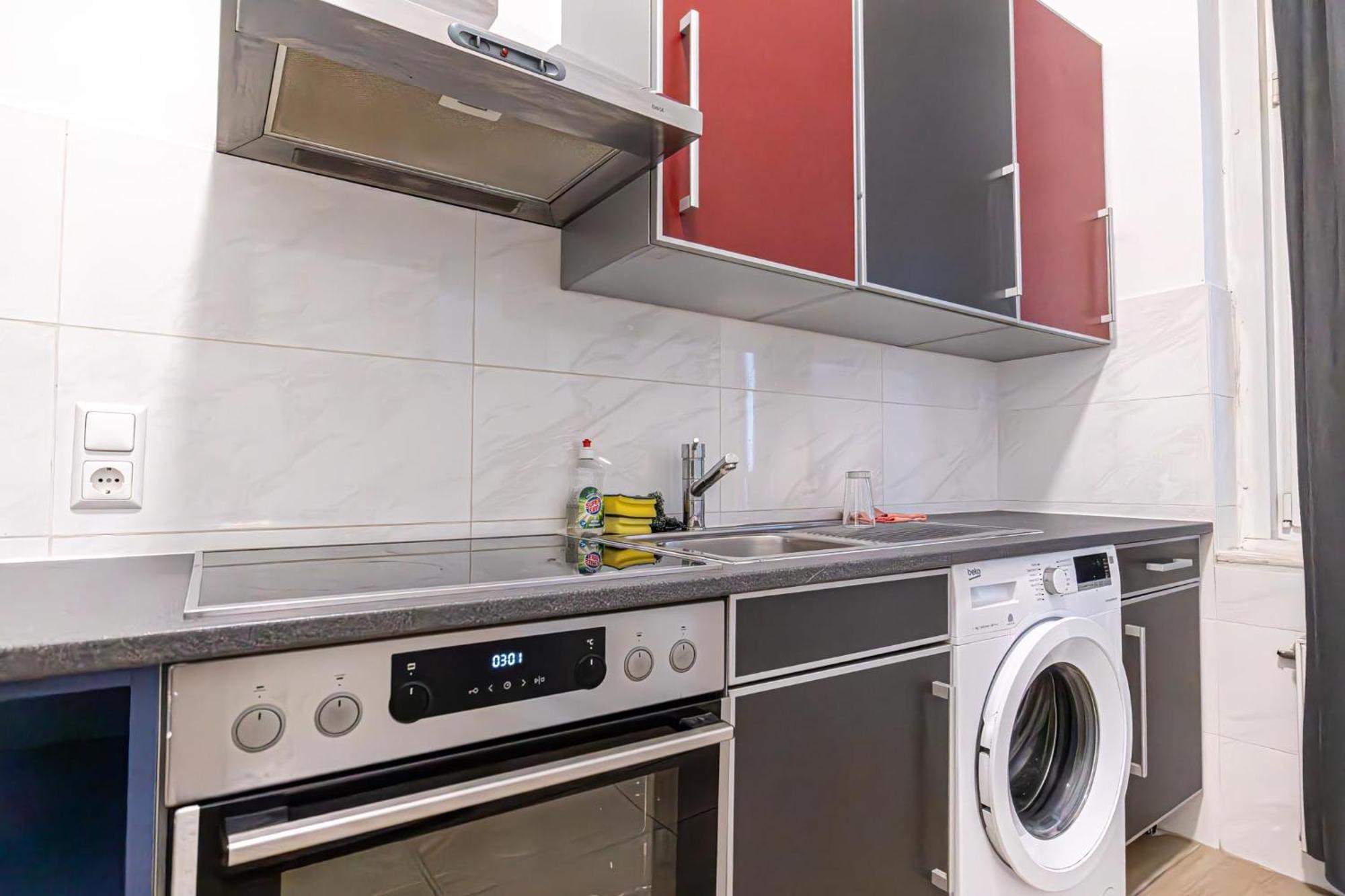 6 Min To Amusement Park - Economy Rooms In Shared Apartment Vienna Exterior photo