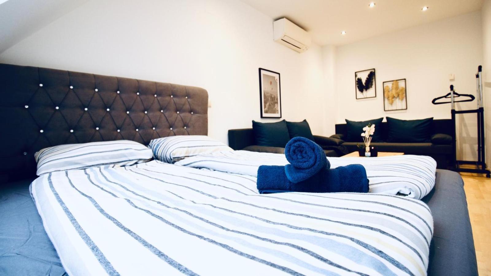 6 Min To Amusement Park - Economy Rooms In Shared Apartment Vienna Exterior photo