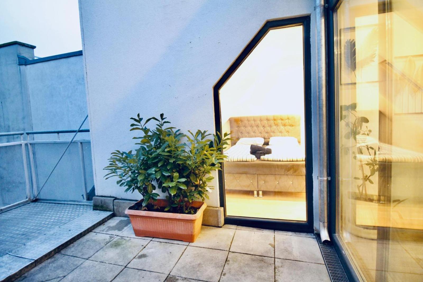 6 Min To Amusement Park - Economy Rooms In Shared Apartment Vienna Exterior photo