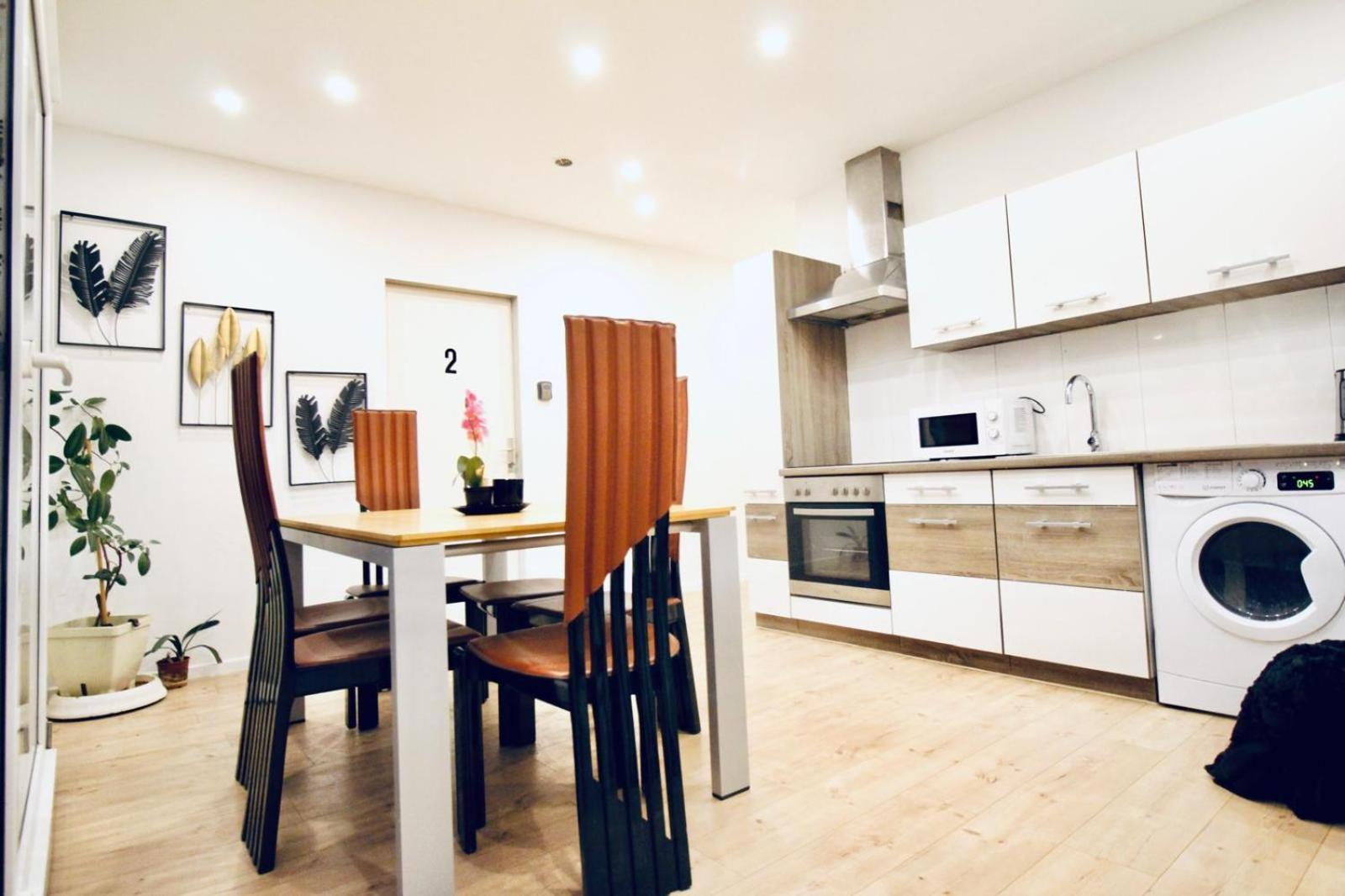 6 Min To Amusement Park - Economy Rooms In Shared Apartment Vienna Exterior photo